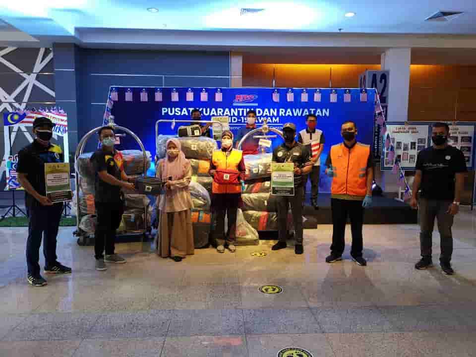 Penyerahan 550 kit perubatan dan kesihatan ke Pusat Kuarantin MITC