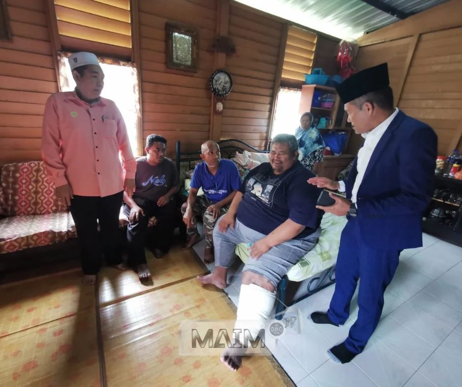 skuad-agihan-zakat-maim-saz-cawangan-merlimau-bersama-pegawai-khas-agama-kepada-yab-ketua-menteri-melaka-menyantuni-asnaf-maim-2